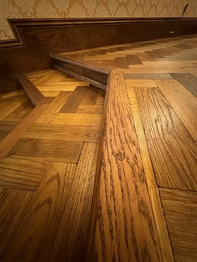 herring-bone-wooden-flooring-steps